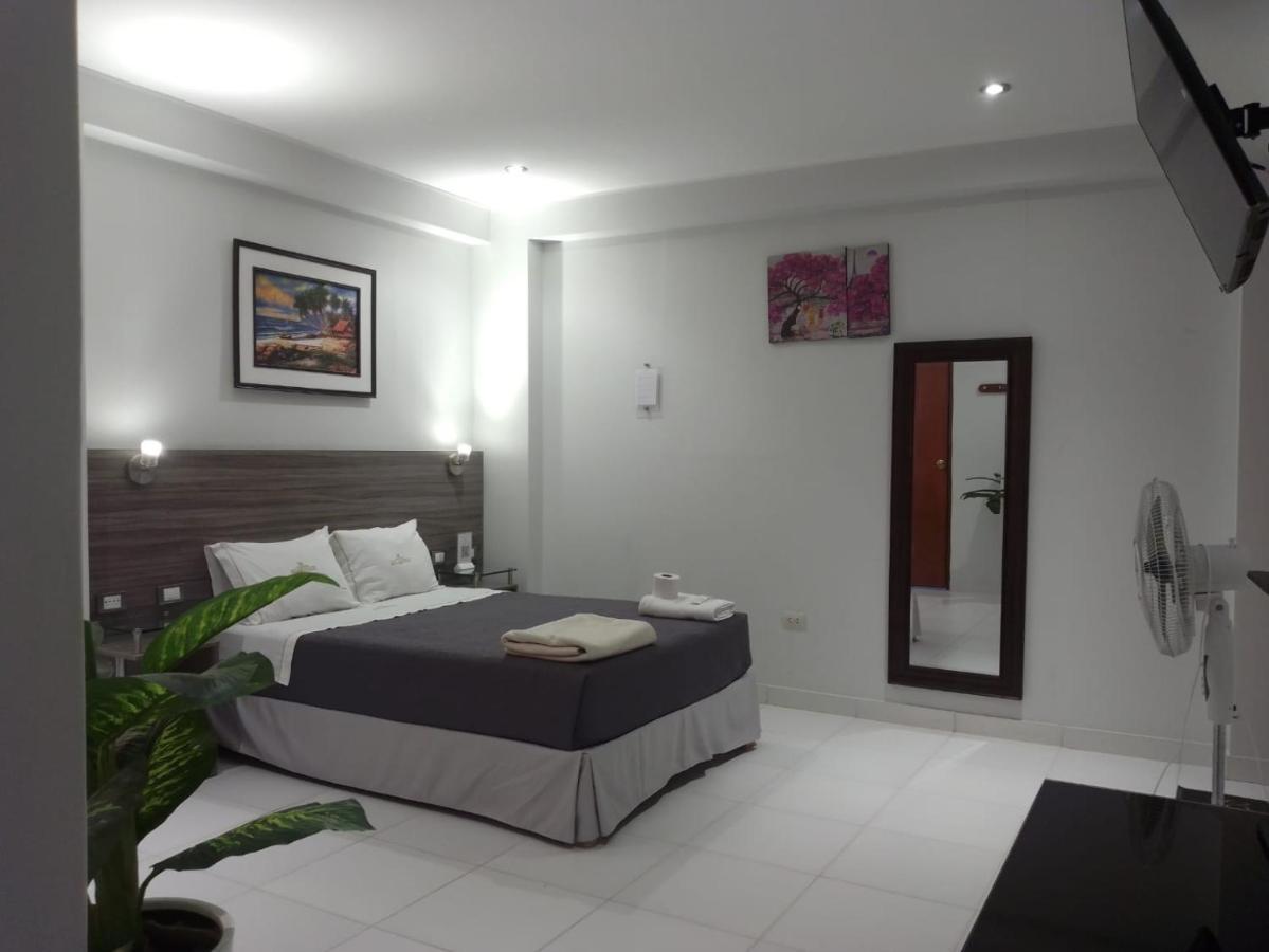 Millennium Hotel Corporative San Vicente de Cañete Eksteriør bilde